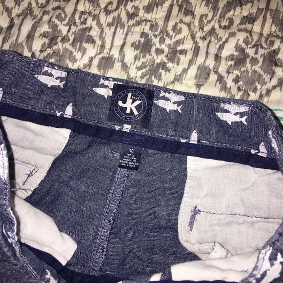 JKhaki Shark Shorts Boys Size 10 - Picture 3 of 5